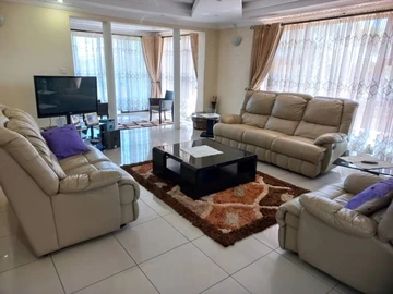6 Bedroom House