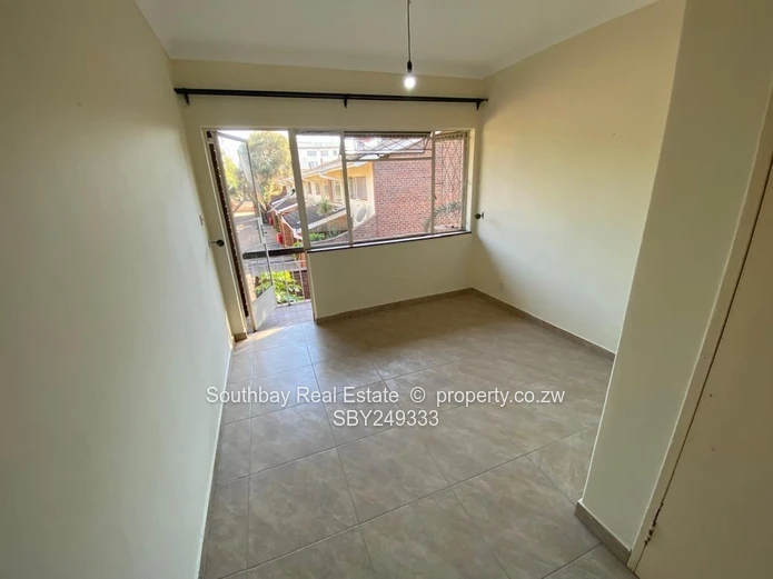 3 bed duplex flat to let in Avenues (Sole Mandate)