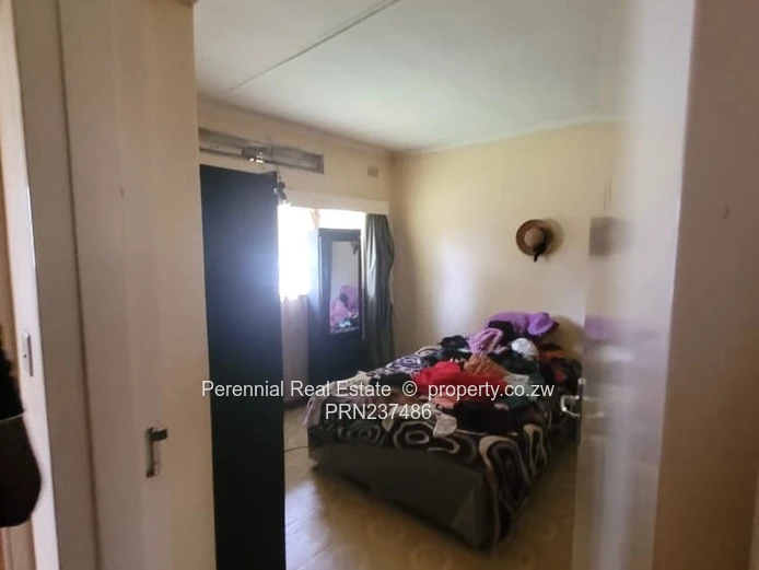 Property for Sale – Mashumavale, Kadoma