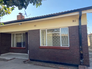 Glen Norah B Residence 