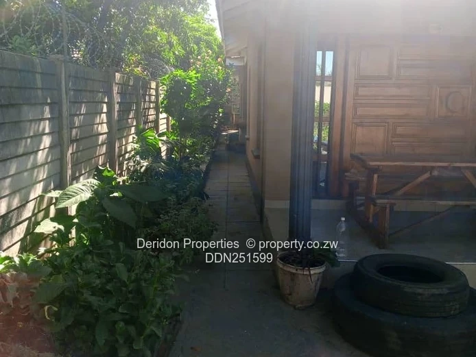 Spacious 5-Bed Family Home on 504m² in Damofalls