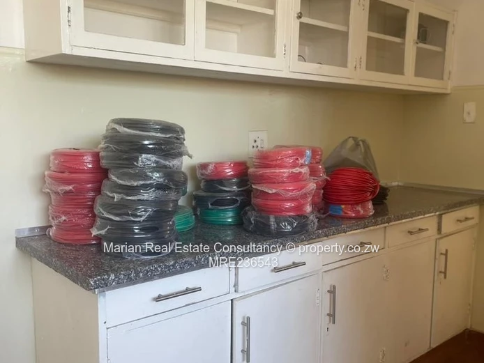 2 Bedroom Flat, CBD For Rent