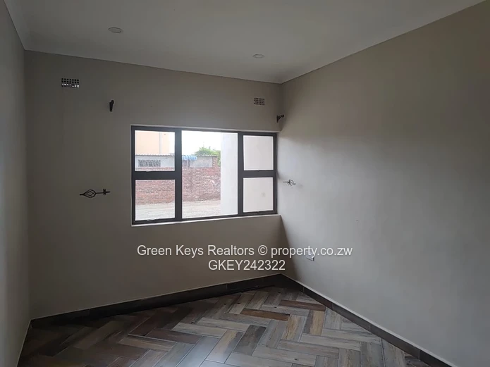 Modern 2-Bed Townhouse in Madokero Complex with Solar