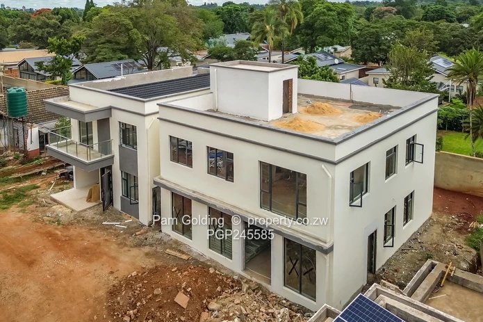 PRICE REDUCED — Upmarket Townhouses for Sale in Highlands