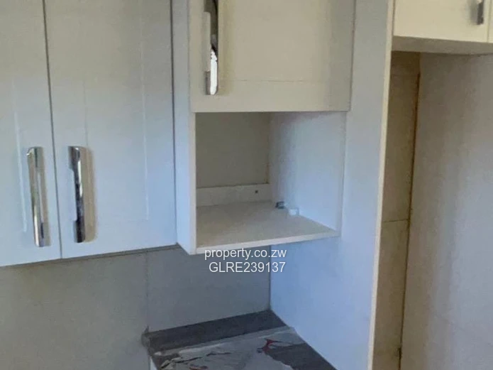 Spacious-2 beds co-house  To Let 