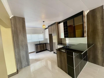 3 Unit Townhouse Complex