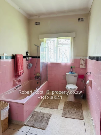 Well-Located Spacious Home Suitable for Office or as a spacious family home  (Sole Mandate)