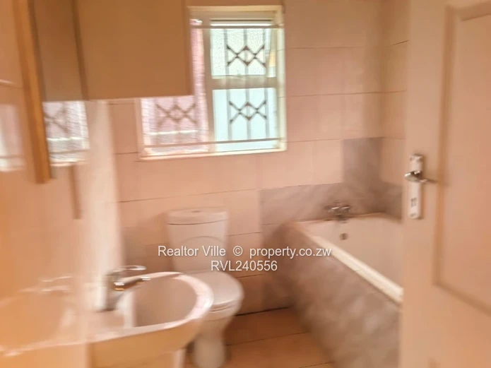 3 bedroomed house to let (Sole Mandate)