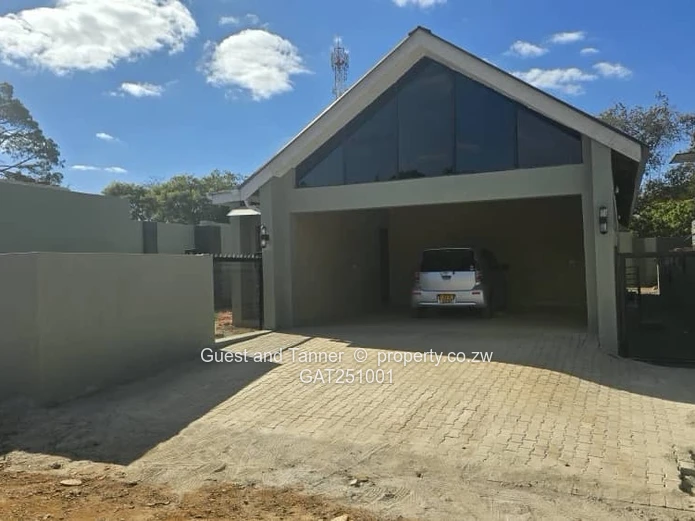 Spacious Greendale Cluster House For Sale   (Sole Mandate)