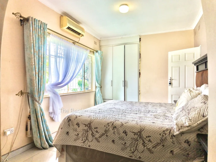 3 bedroom house for Sale Avondale West