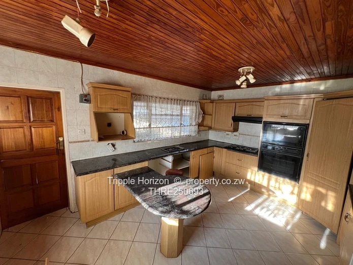 Greencroft Townhouse — 3-Bed,Swimming Pool