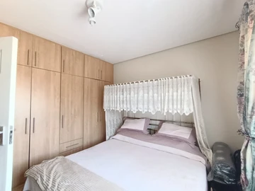 3 Bedroom Flat & Apartment