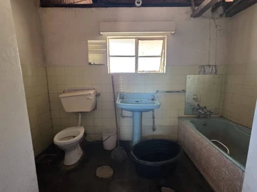 Farm & Agricultural Land