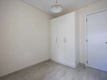 3 Bedroom Flat & Apartment