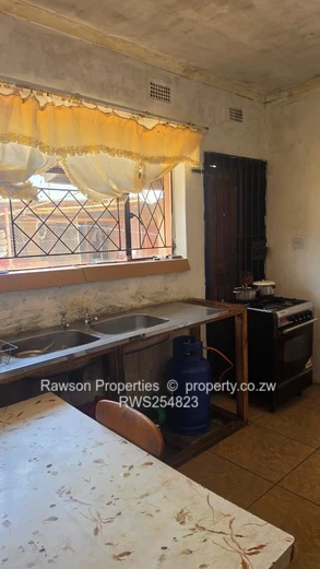 Spacious Property with Residential & Commercial Potential