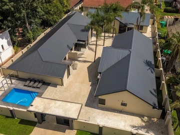 3 Bedroom Flat & Apartment