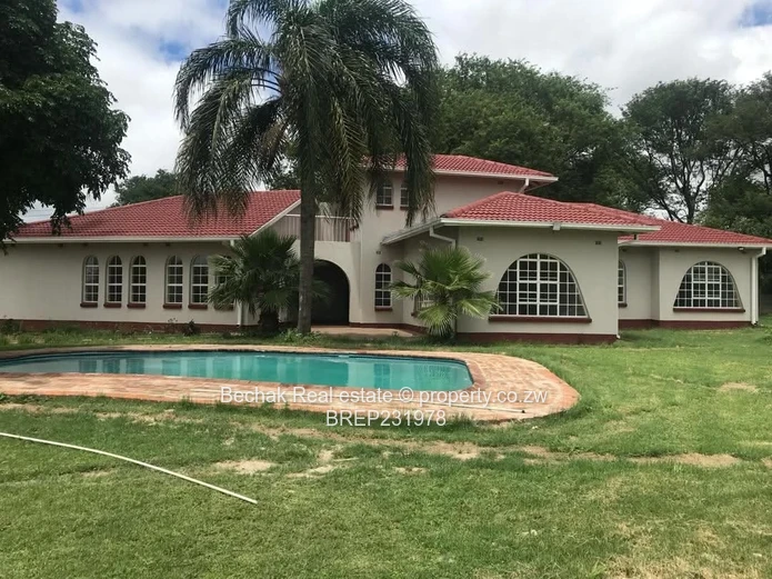 Kumalo 4-Bed Family Home — Pool, Red-Tile Roof & Garden