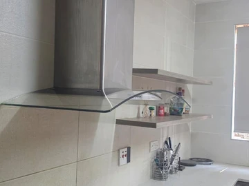 3 Bedroom Flat & Apartment