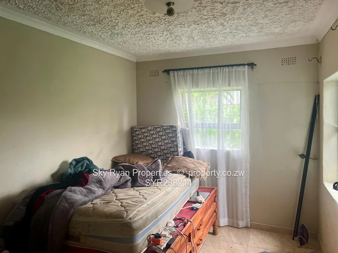 Zimre Park House For Sale