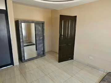 3 Bedroom Flat & Apartment