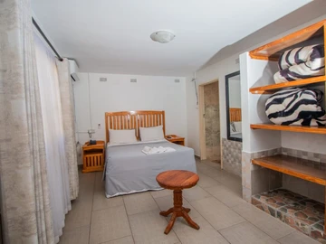 10 Bedroom House
