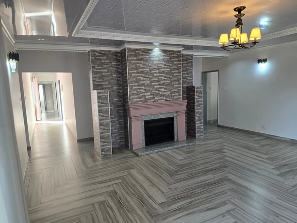 5 Bedroom House