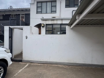 3 Bedroom Garden Flat