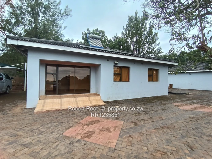 3 bed cottage in Marlborough