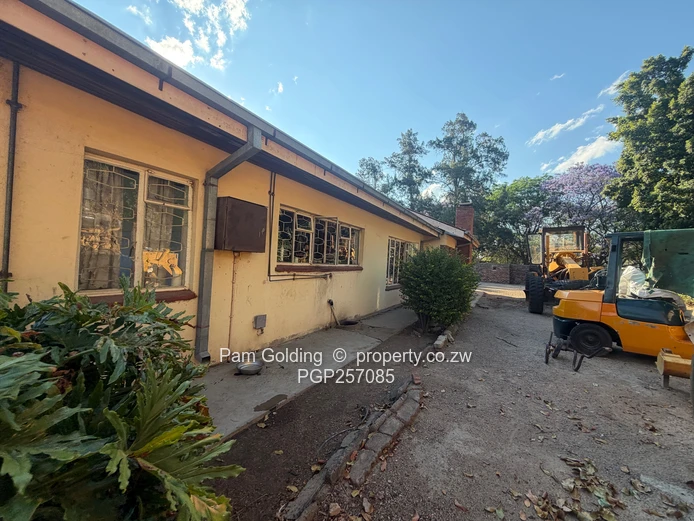 House for Sale in Hillside