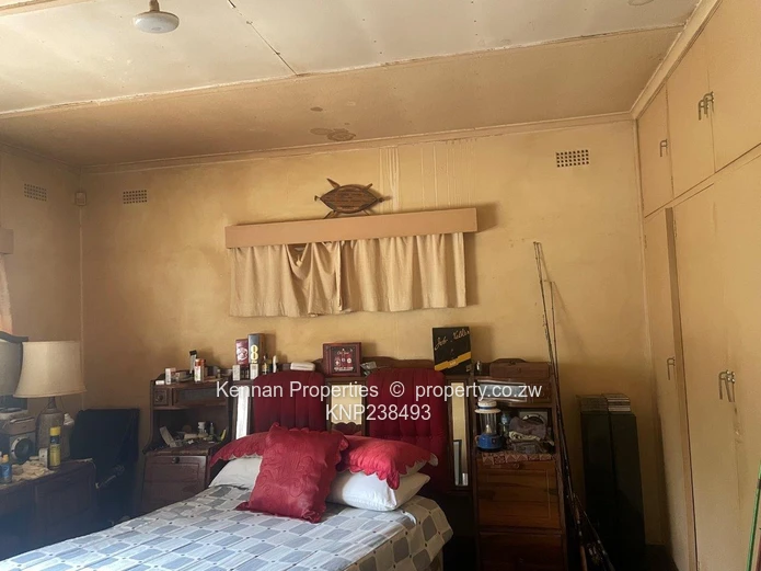 Hatfield 7600 s/mtrs property for sale (Sole Mandate)