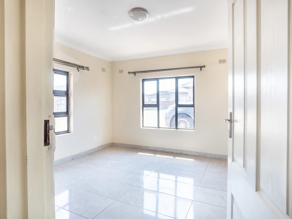 36 Bedroom Garden Flat