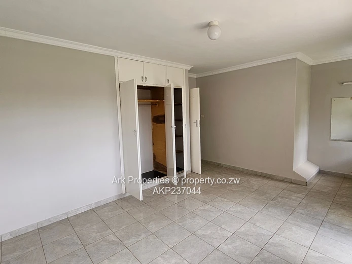 Duplex Garden Flat for Rent in Avondale