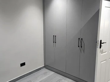 3 Bedroom Flat & Apartment