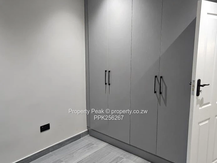 Modern 2 X 3 beds, 2 bathrooms Apartments for Rental, Borehole & Solar