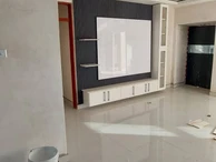 4 Bedroom Flat & Apartment