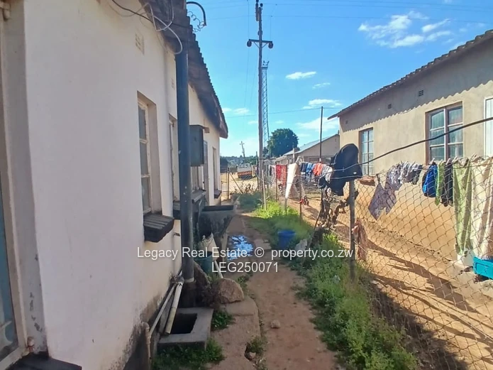 Gated 4-Bed Split-Level Home in Marondera (Sole Mandate)