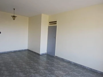 2 Bedroom Flat & Apartment