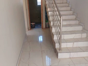 4 Bedroom Flat & Apartment
