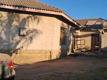 5 beds house for sale