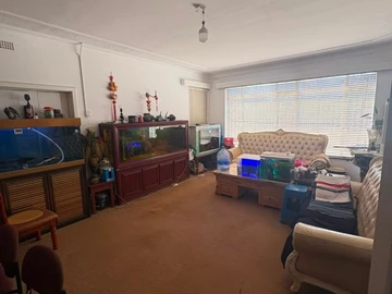 2 Bedroom Flat & Apartment