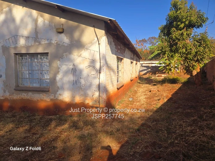 2-Bed Cottage with Expansive Yard on 2,153 m² — Mabelreign 