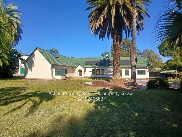 Comfortable Family Home In Highlands! 