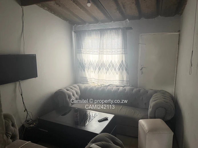 Glenview 1,Corehouse sitting on 200sqm with borehole 