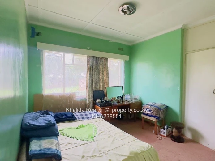 Marlborough Property With 3 Dwellings For Sale ?? Off Marlborough Drive. 