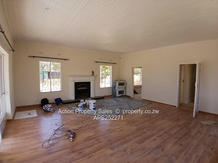 Lovely Family Home With 4 Beds! 