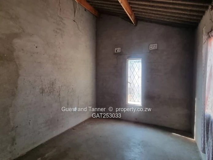 Zimre Park Stand with 2-Bedroom Cottage for Sale 