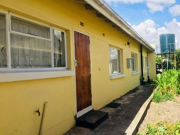 3 Bedroom Flat & Apartment