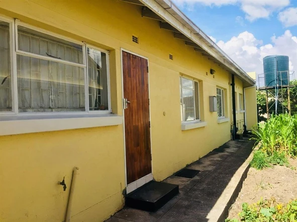 3 Bedroom Flat & Apartment