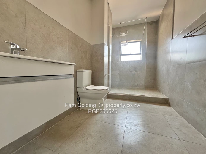 Modern 3 Bedroom Apartment - Highlands 