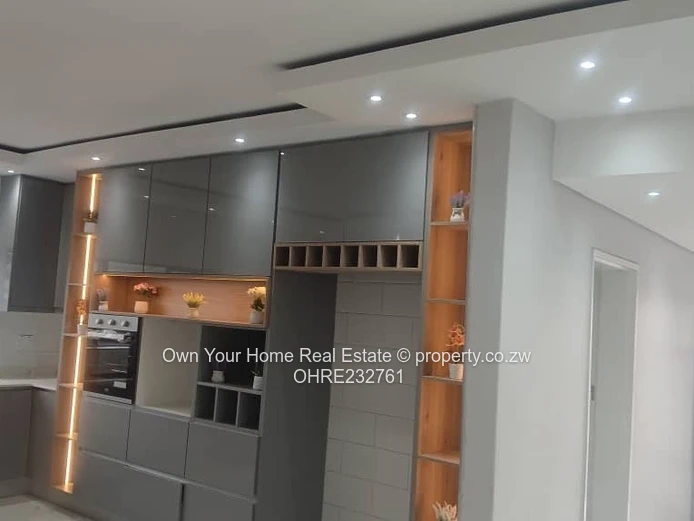 Pomona Nyeredzi Ridge 